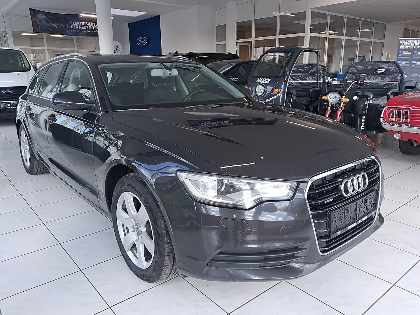 Audi A6 Avant 3,0 TDI quattro DPF S-tronic Grau - 1
