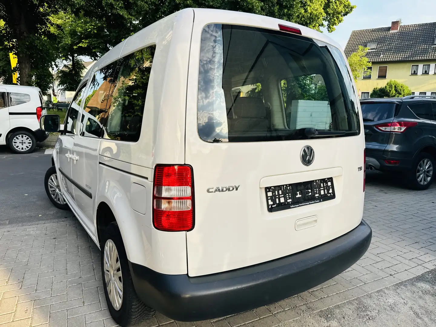 Volkswagen Caddy Soccer / 1. HAND / FINANZIERUNG / weiß Blanc - 2