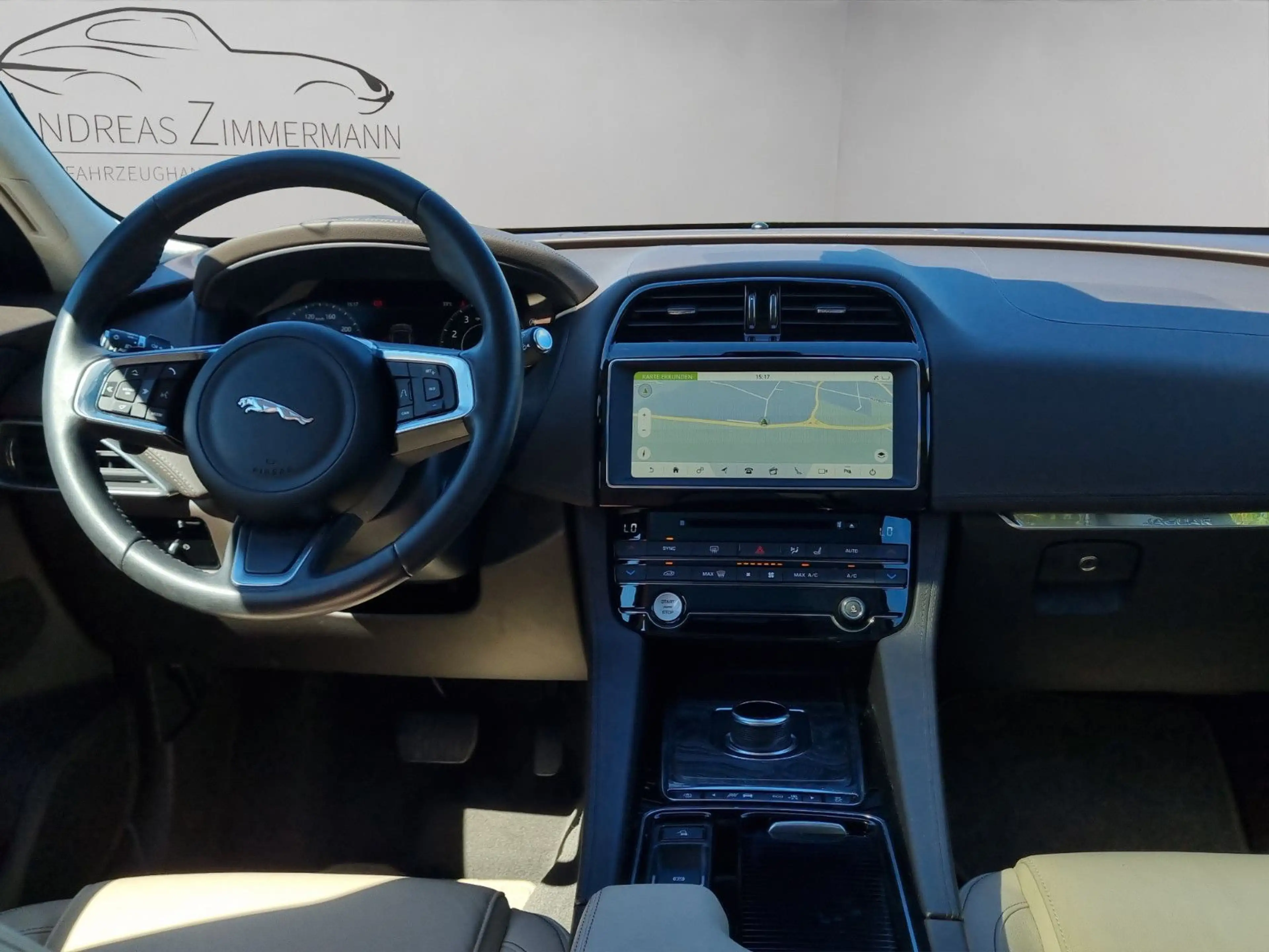 Jaguar F-Pace F-PACE 25t AWD BLAU/GRAU PANO/CONNECT PRO — photo 11
