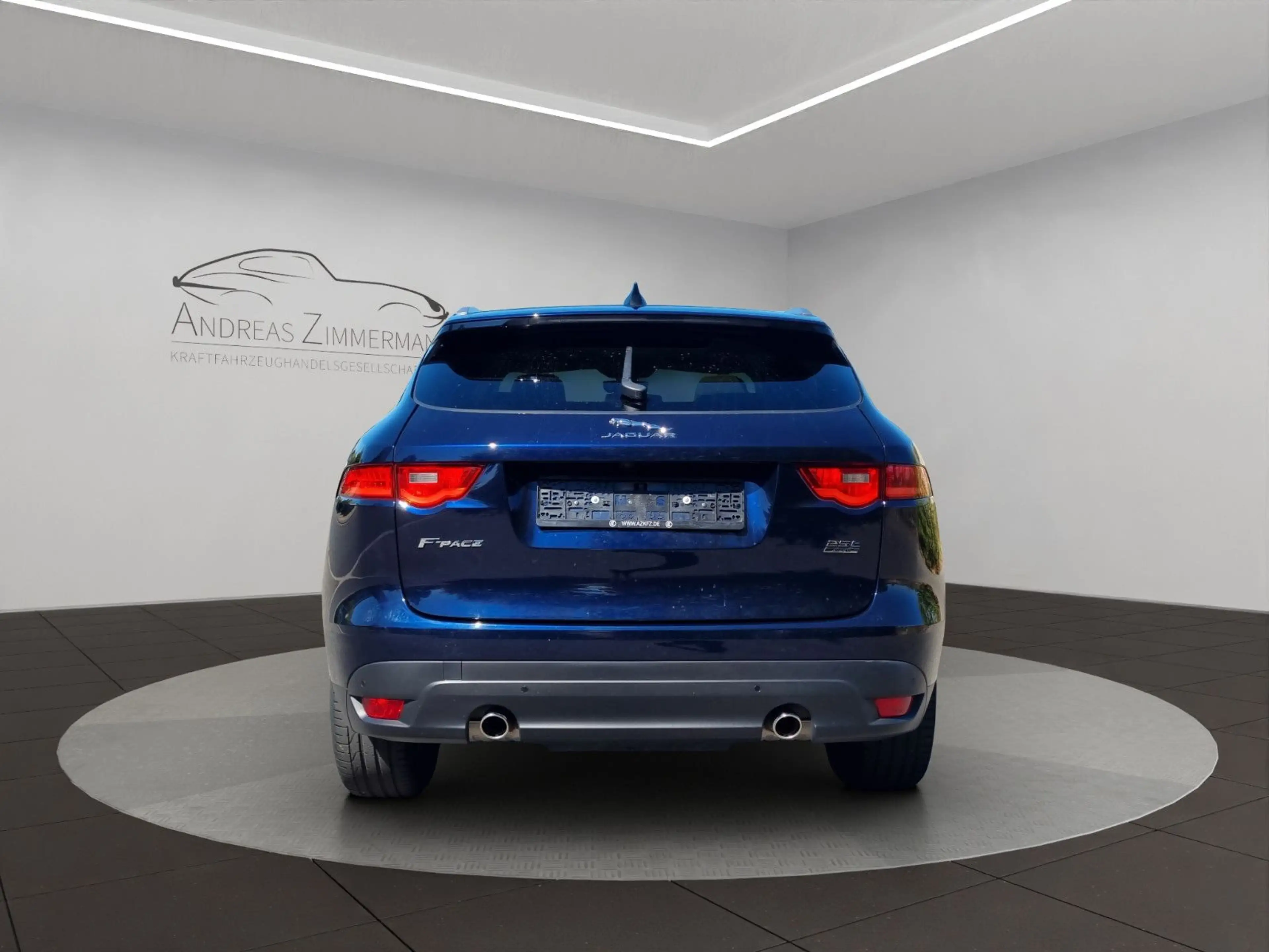 Jaguar F-Pace F-PACE 25t AWD BLAU/GRAU PANO/CONNECT PRO — photo 7