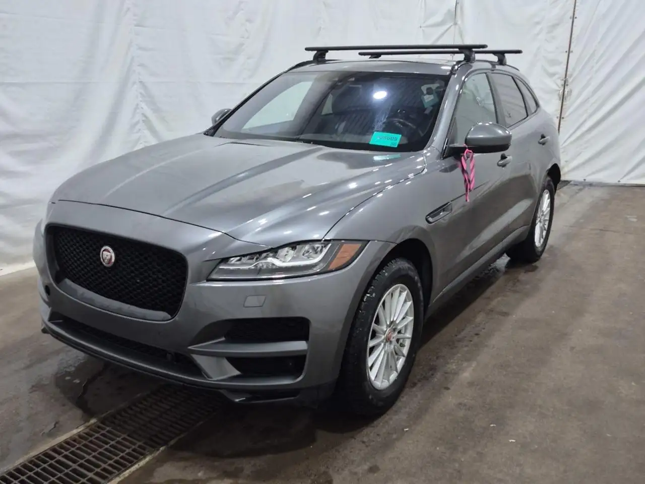 Jaguar F-Pace снимка Jaguar F-Pace