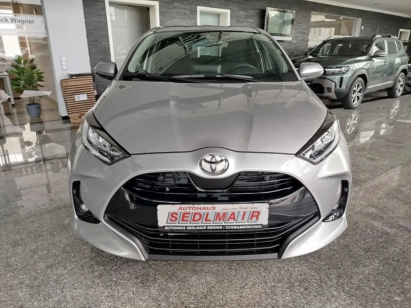Toyota Yaris Hybrid Style *PDC V+H/SHZ/LHZ/KAM* Silber - 2