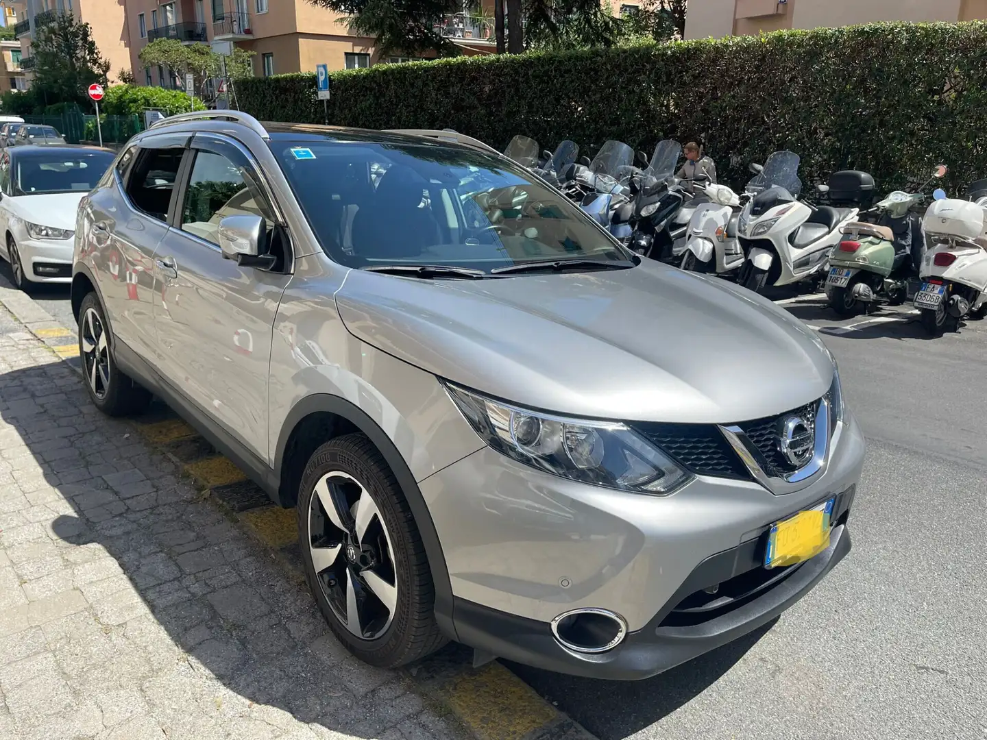 Nissan Qashqai 1.5 dCi Business Gris - 2