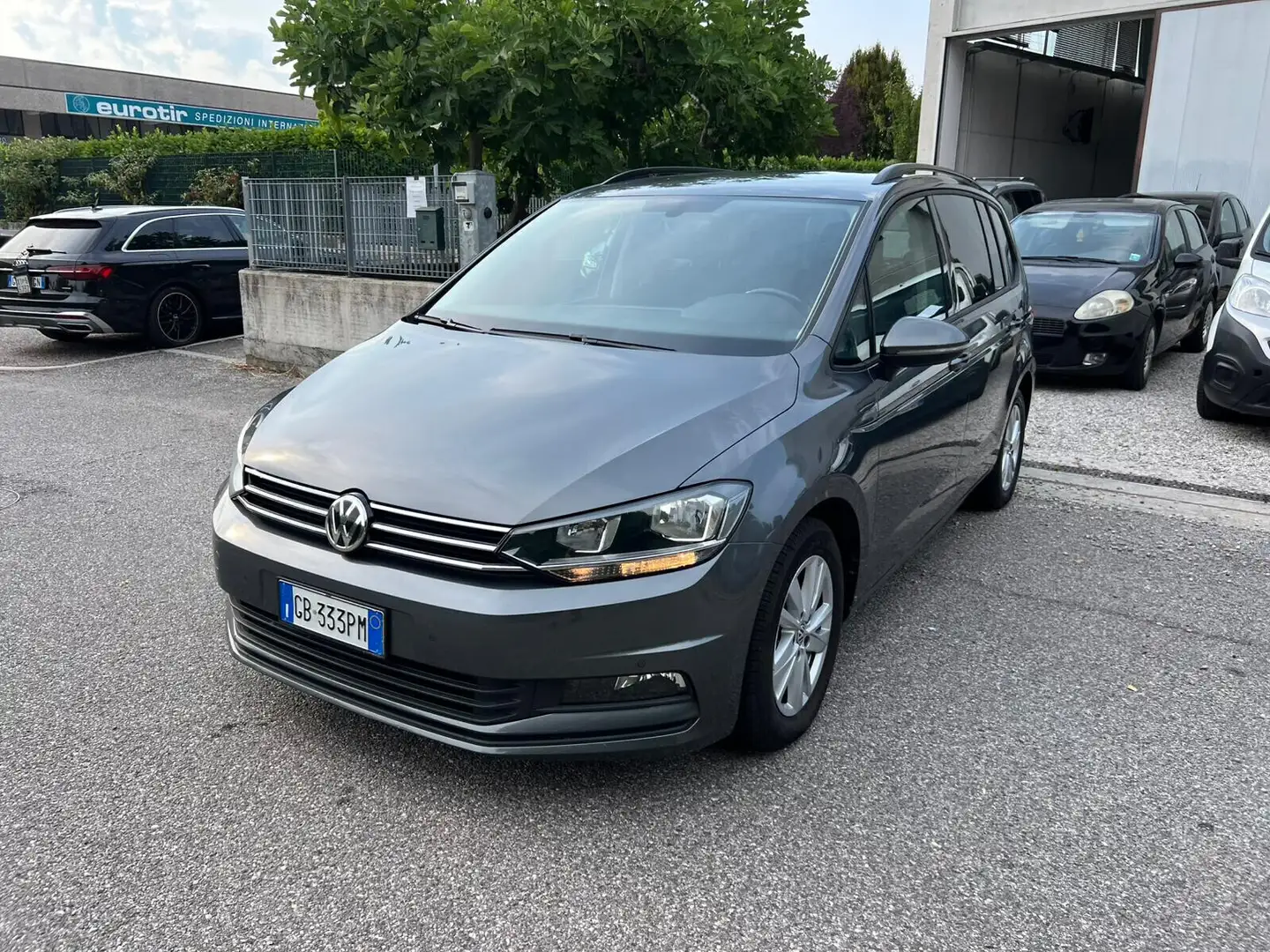 Volkswagen Touran Touran 2.0 TDI 150 CV SCR DSG Business BlueMotion Grau - 2