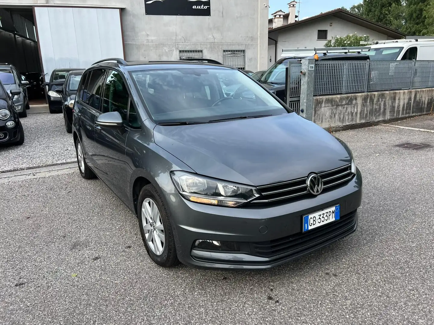Volkswagen Touran Touran 2.0 TDI 150 CV SCR DSG Business BlueMotion Grau - 1