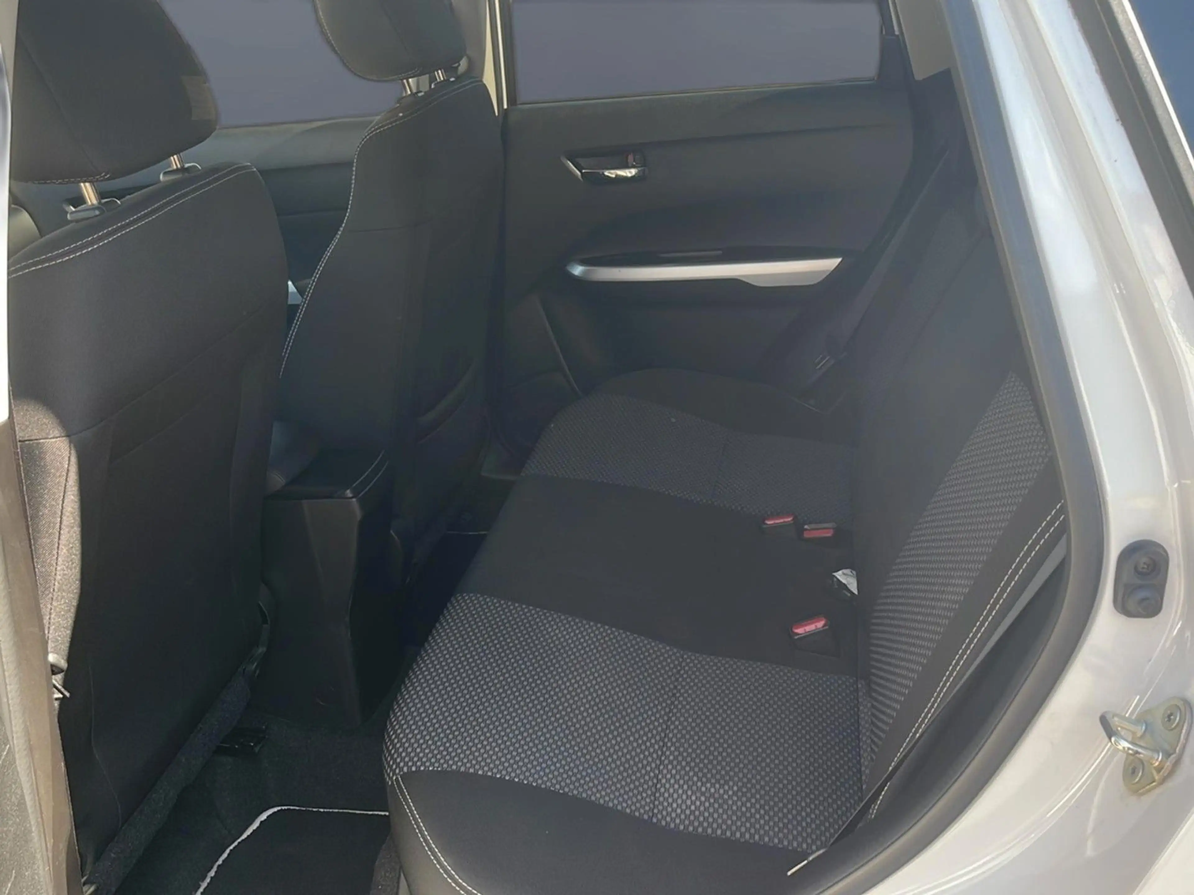 Suzuki Vitara 1.6 Comfort 4x2 — photo 15