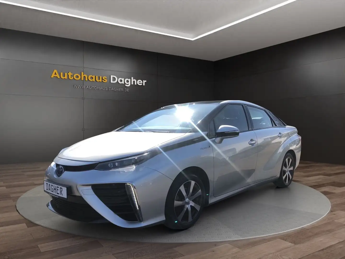 Toyota Mirai Navi Klima Leder Plateado - 1