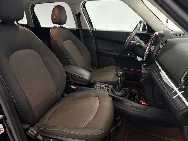 MINI Countryman view 15