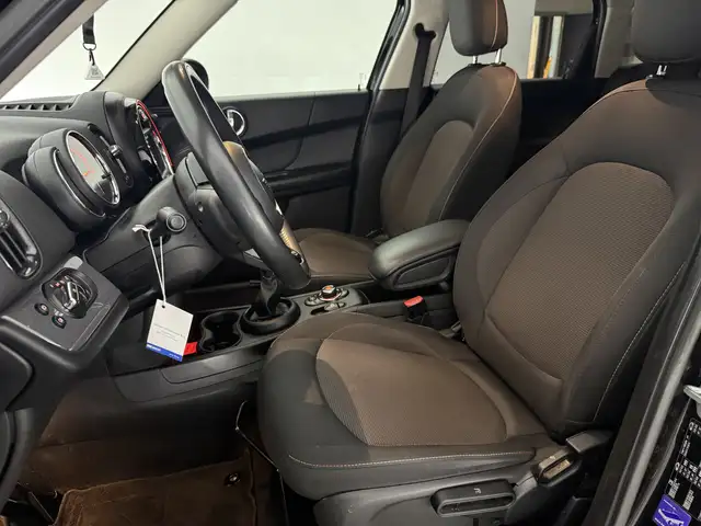 MINI Countryman view 14