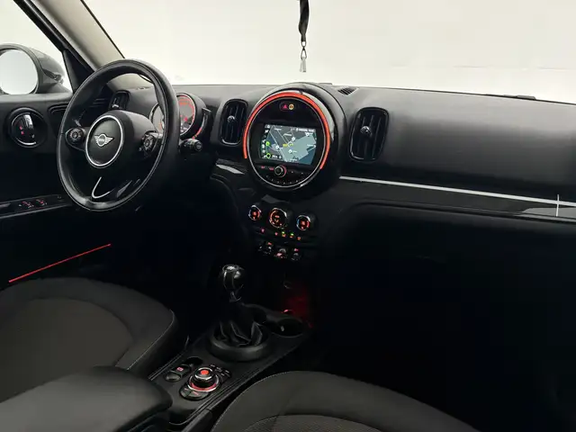MINI Countryman view 4