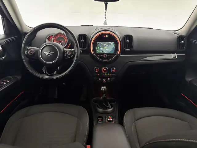 MINI Countryman view 2