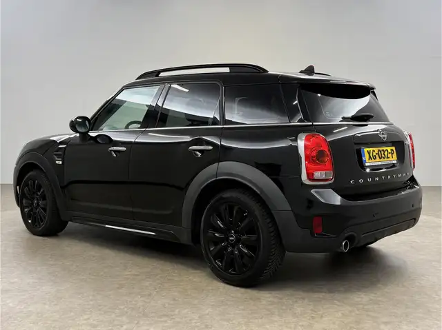 MINI Countryman view 3