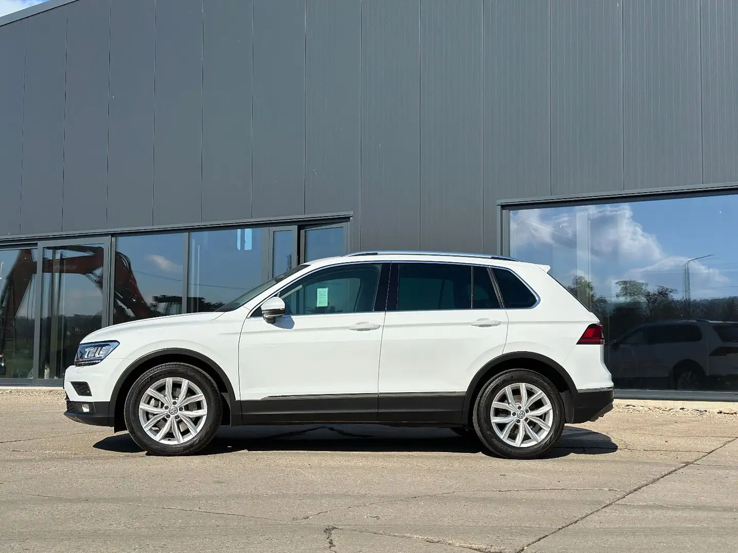 Volkswagen Tiguan Highline 4Motion AHK ACC 1.Hand Blanc - 2