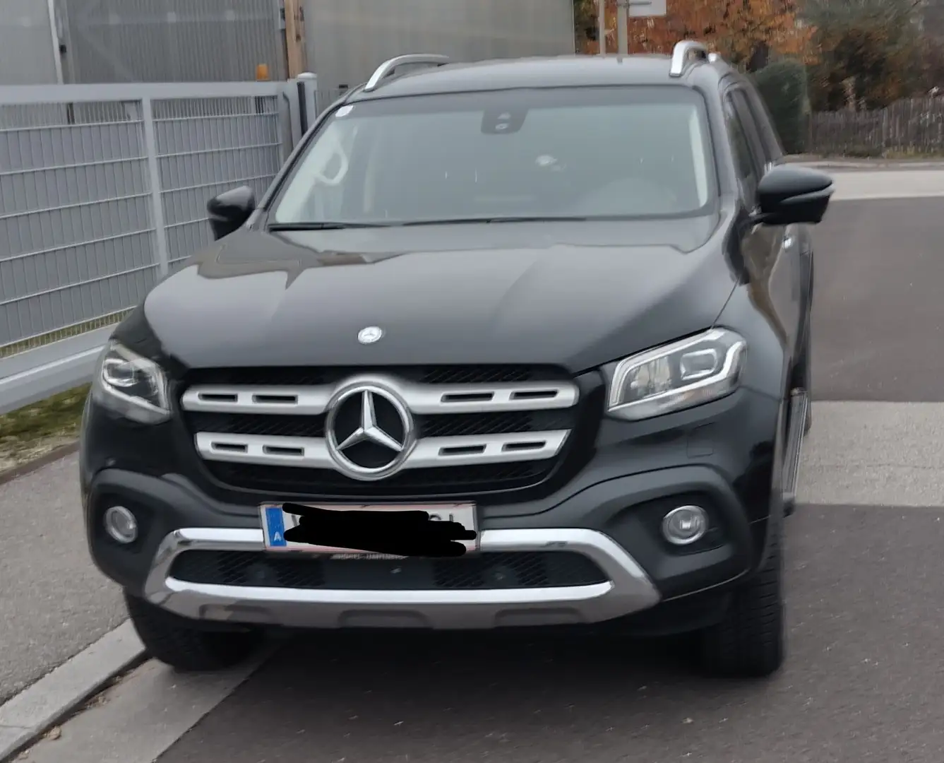 Mercedes-Benz X 250 Schwarz - 1