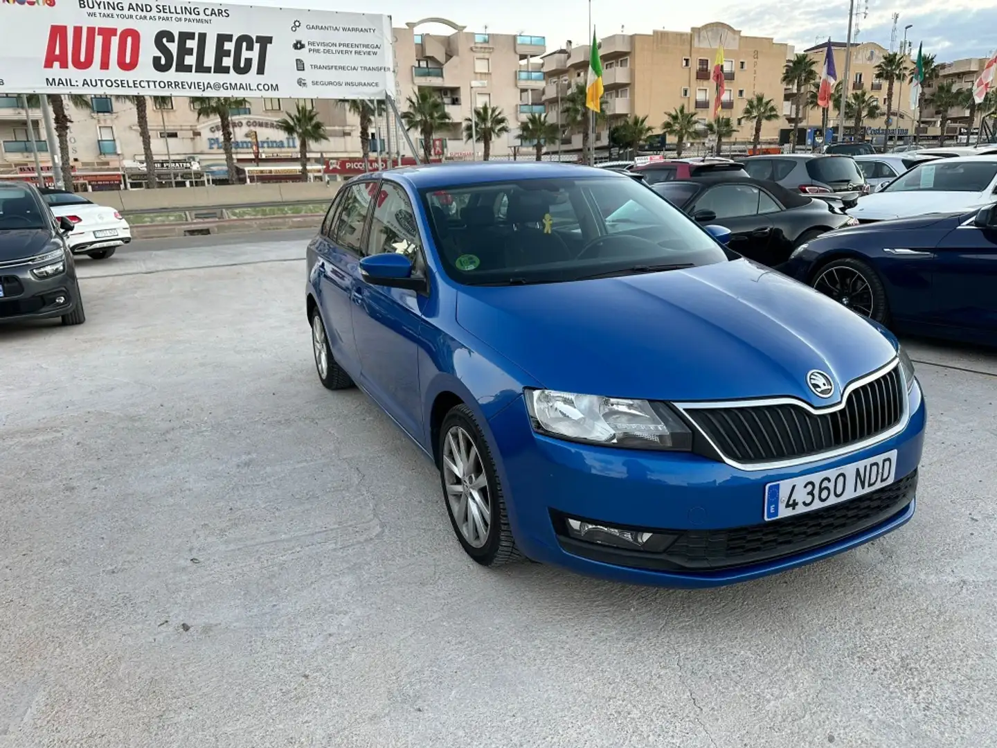 Skoda Rapid/Spaceback 1.6TDI CR Active 85kW Bleu - 1