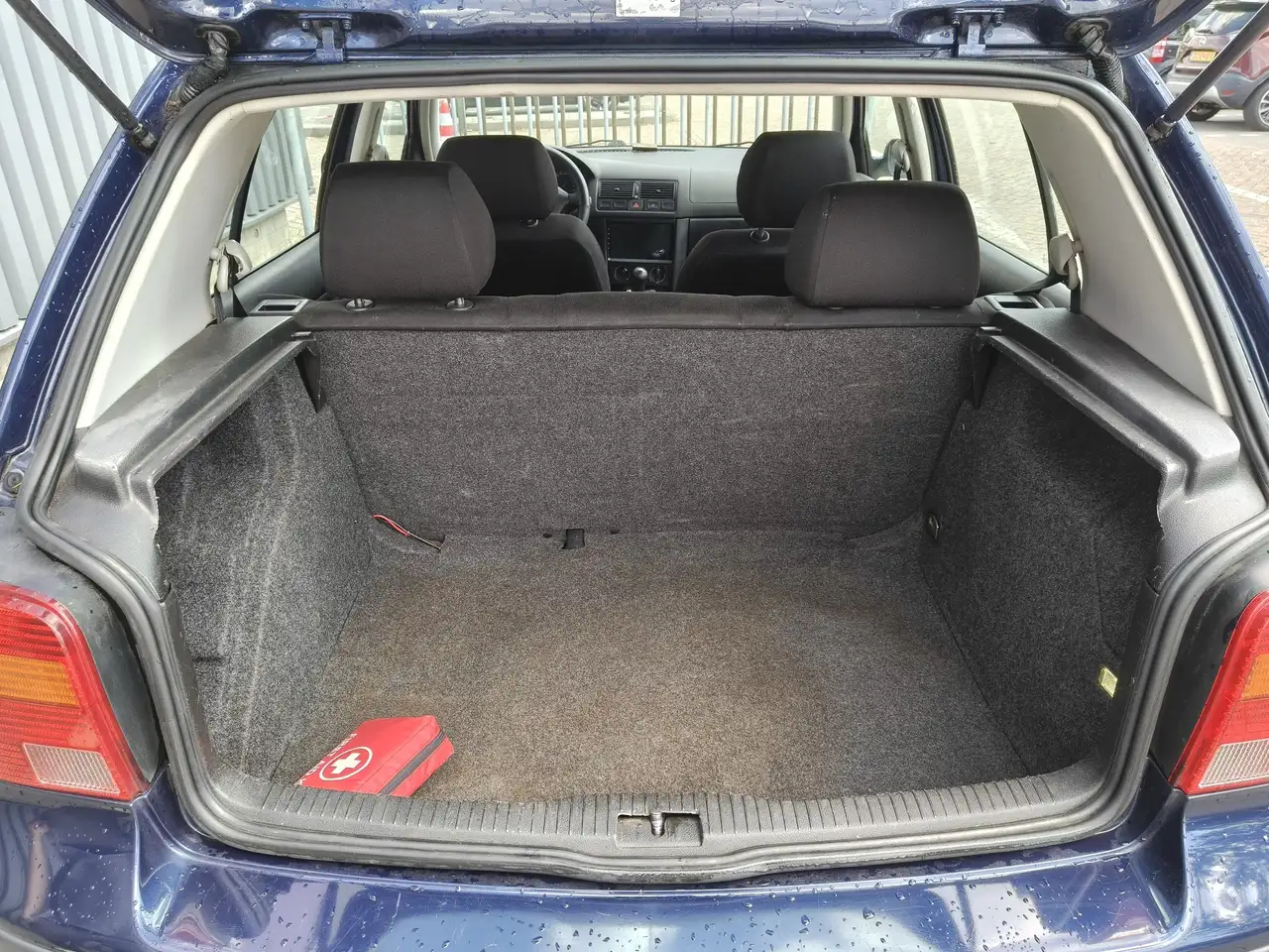 Volkswagen Golf 1.6-16V Trendline, foto 8