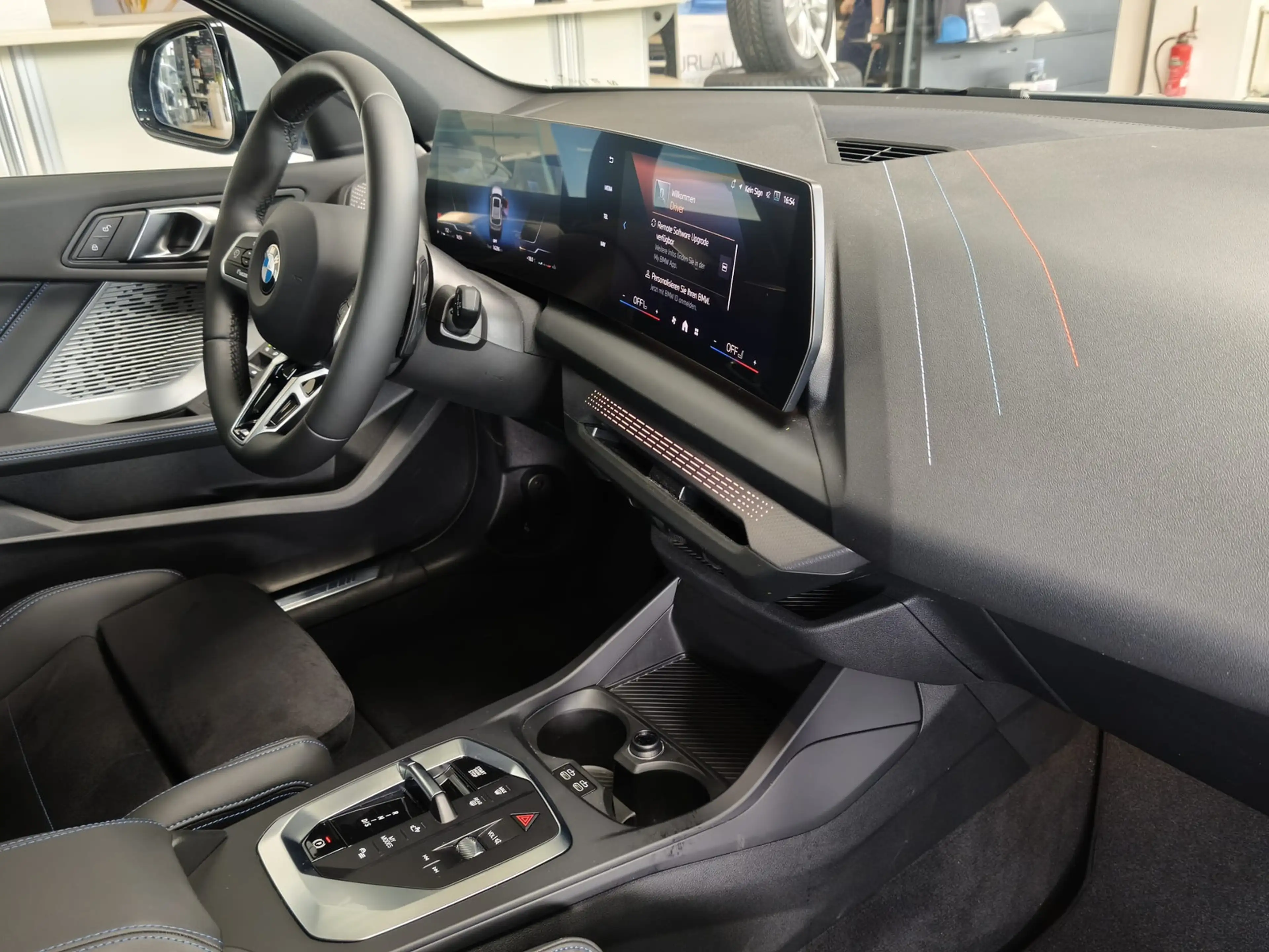 BMW 120 i M Sport Dr.As+/19"/ACC/PANO — photo 9