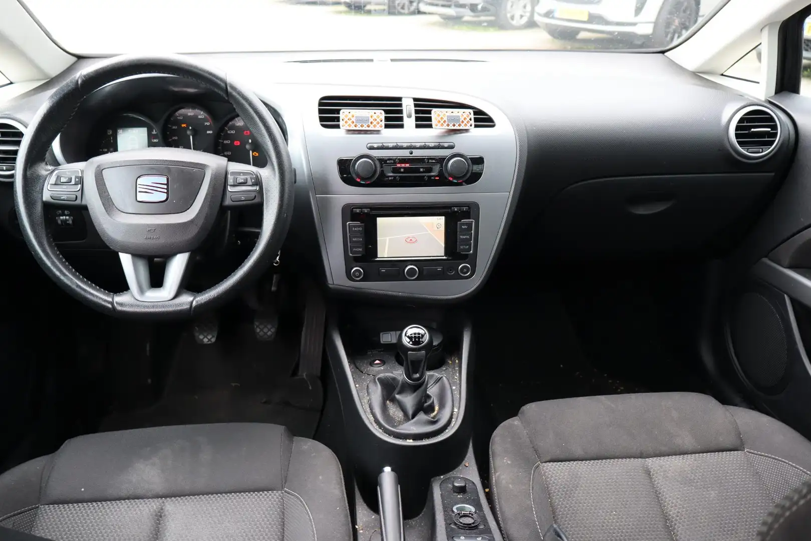 SEAT Leon 1.8 TFSI Sport Motor loopt niet goed, Cruise contr Zwart - 2