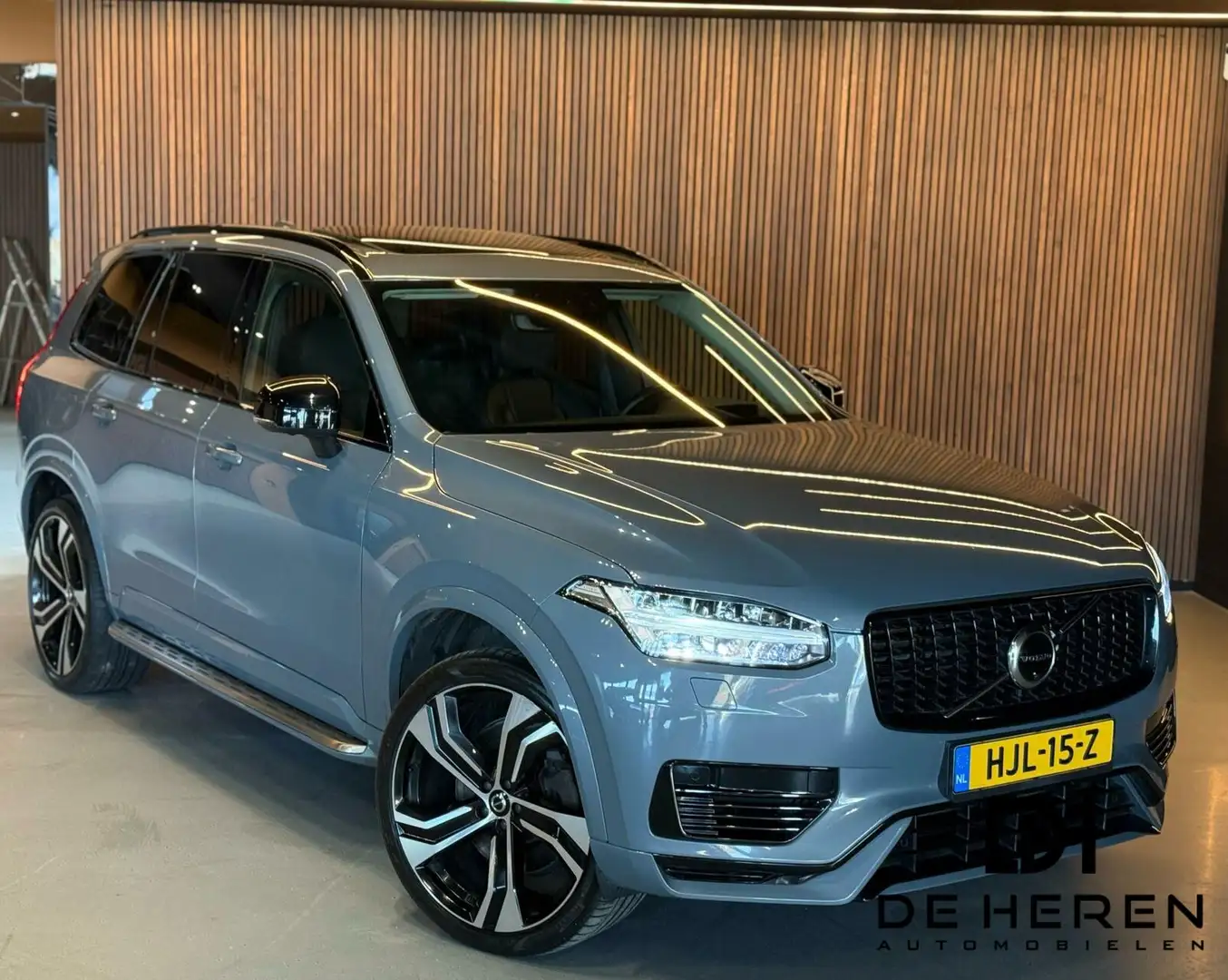 Volvo XC90 2.0 T8 Recharge AWD R-Design 7p PANO HUD 360* Grijs - 2