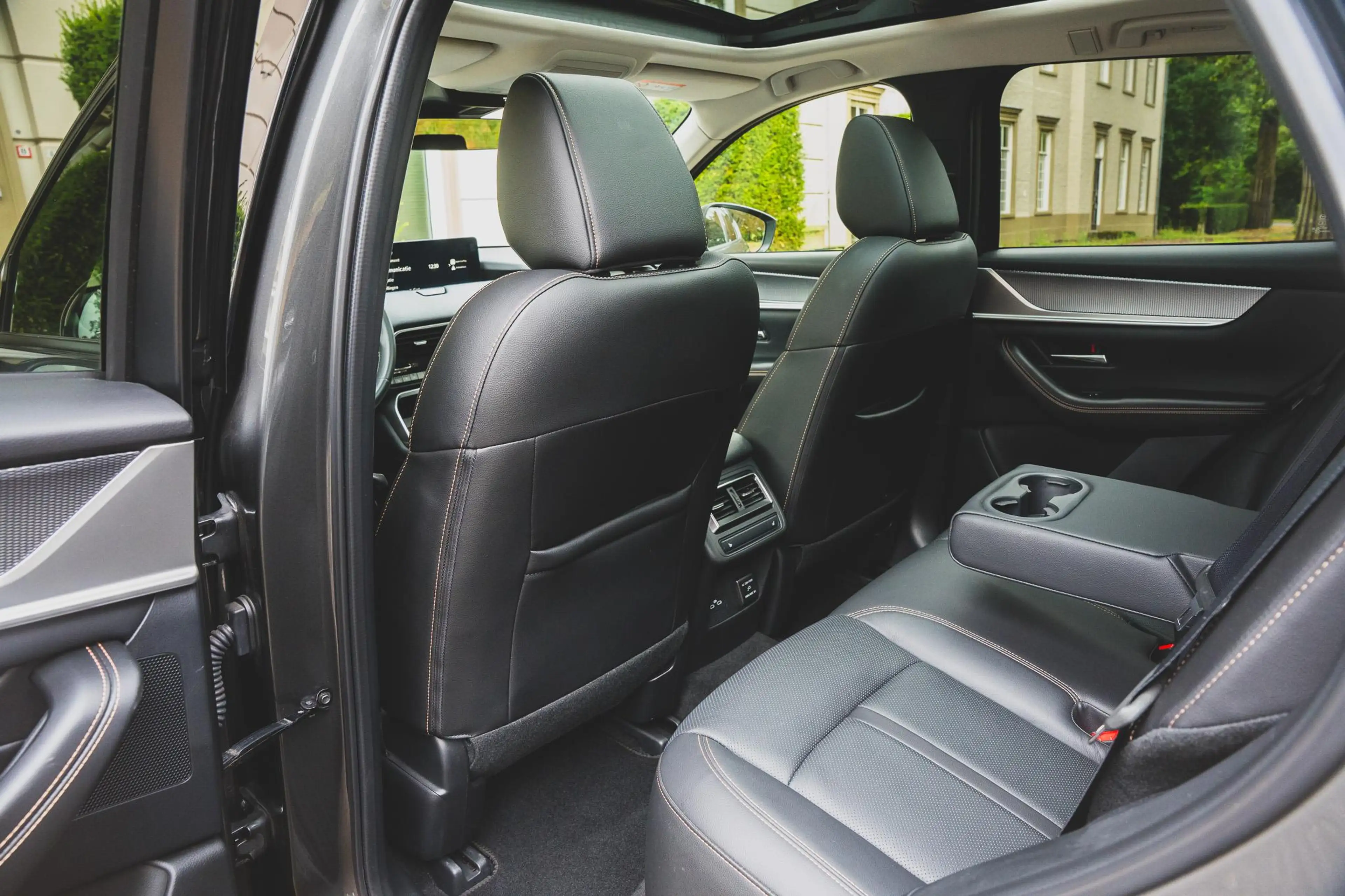 Mazda CX-60 2.5 e-SkyActiv PHEV Homura Plus TREKHAAK | PANO | — photo 40