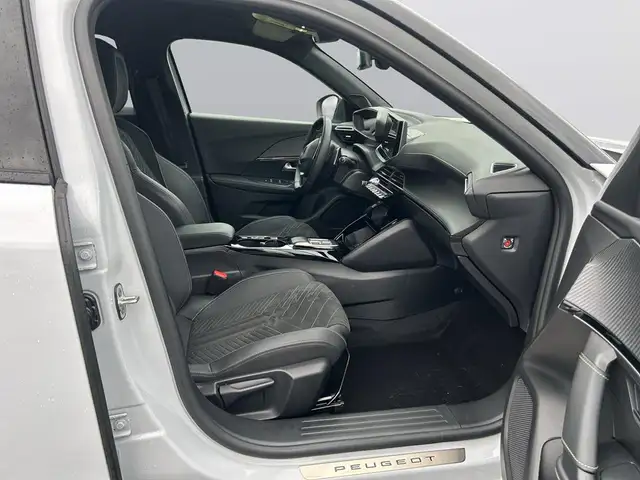 Peugeot 2008 view 12