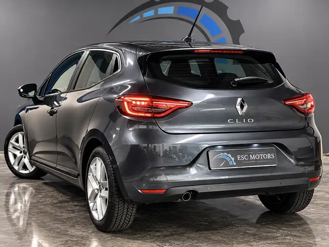 Renault Clio view 2