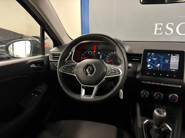Renault Clio view 8