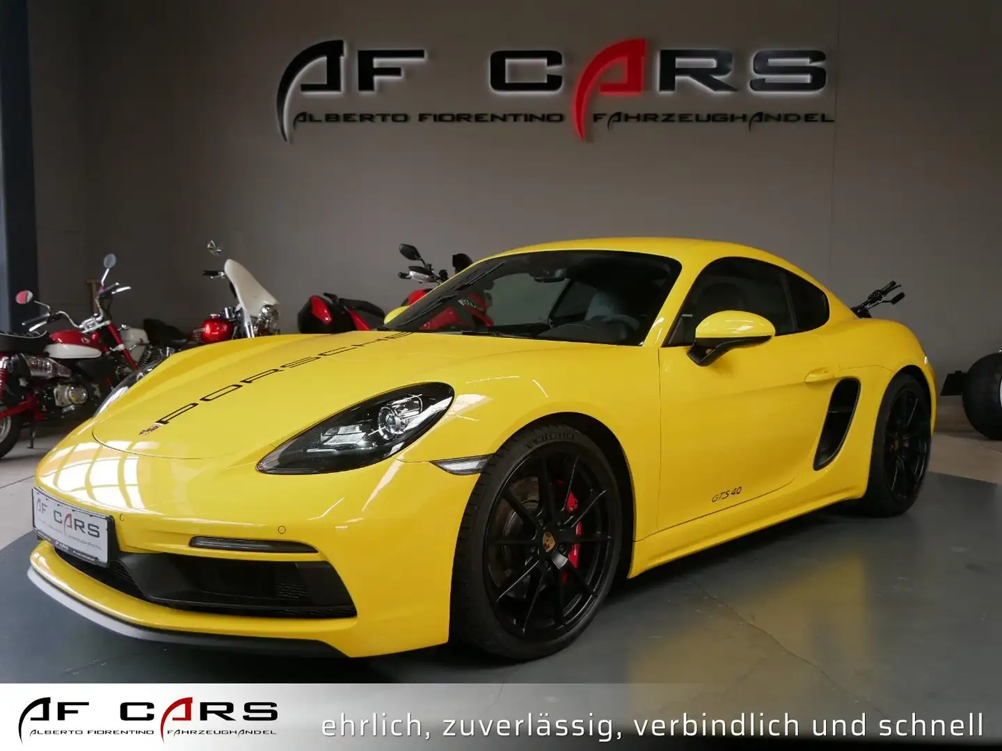 Porsche 718 Cayman GTS 4.0 PCM Approved Sportabgas Top Jaune - 1