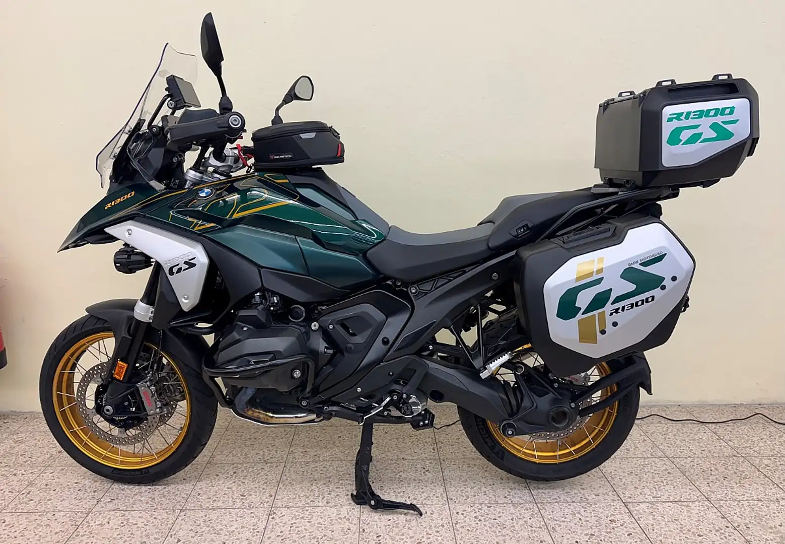 BMW R 1300 GS BMW R 1300 GS Option 719 Tramontana-Vollausstattung Umfallfrei u. Unfallfrei!! Grün - 1