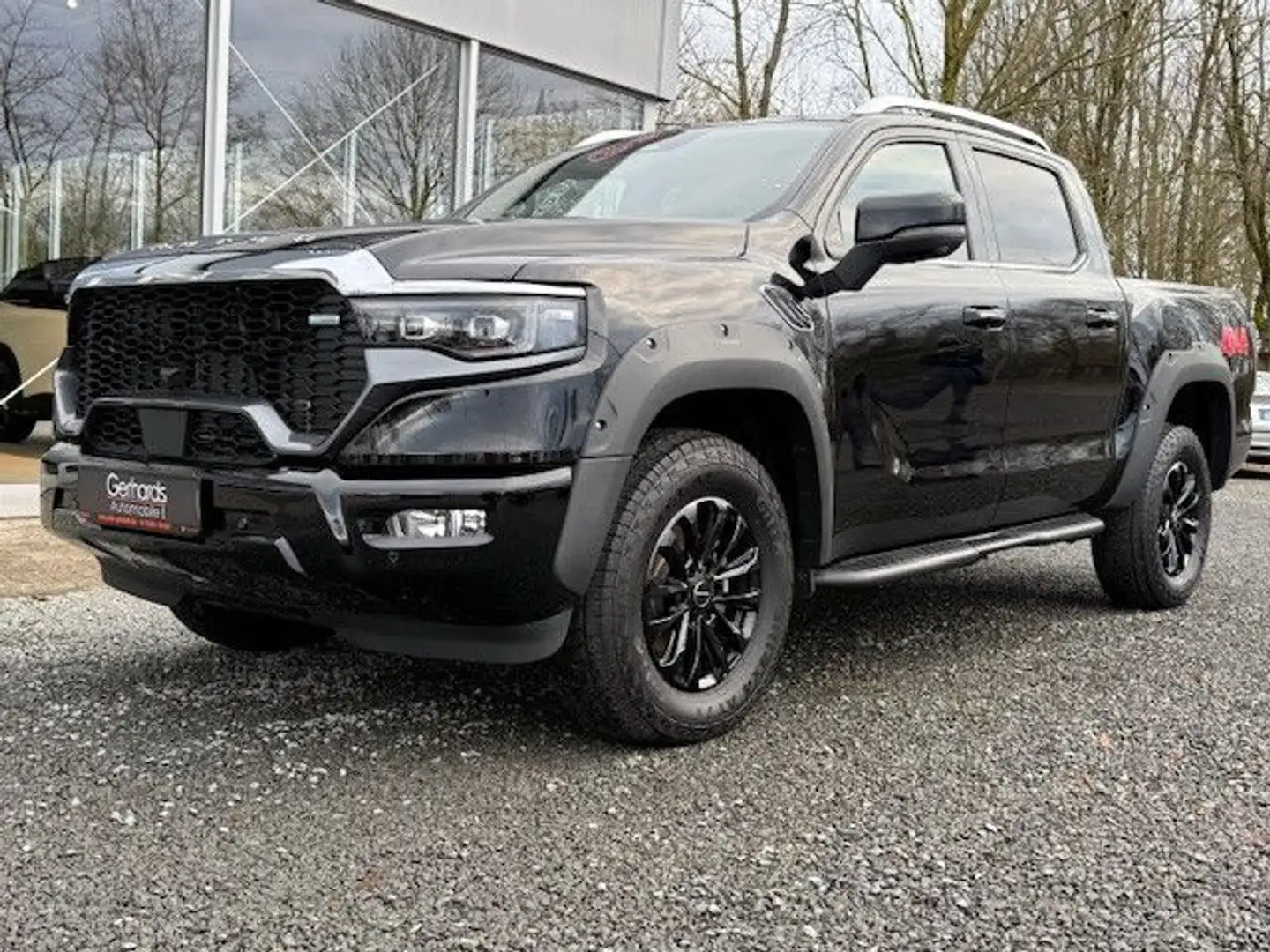 Foton 4 ULTRA 2.0 VTG-Turbo MHEV Schwarz - 2