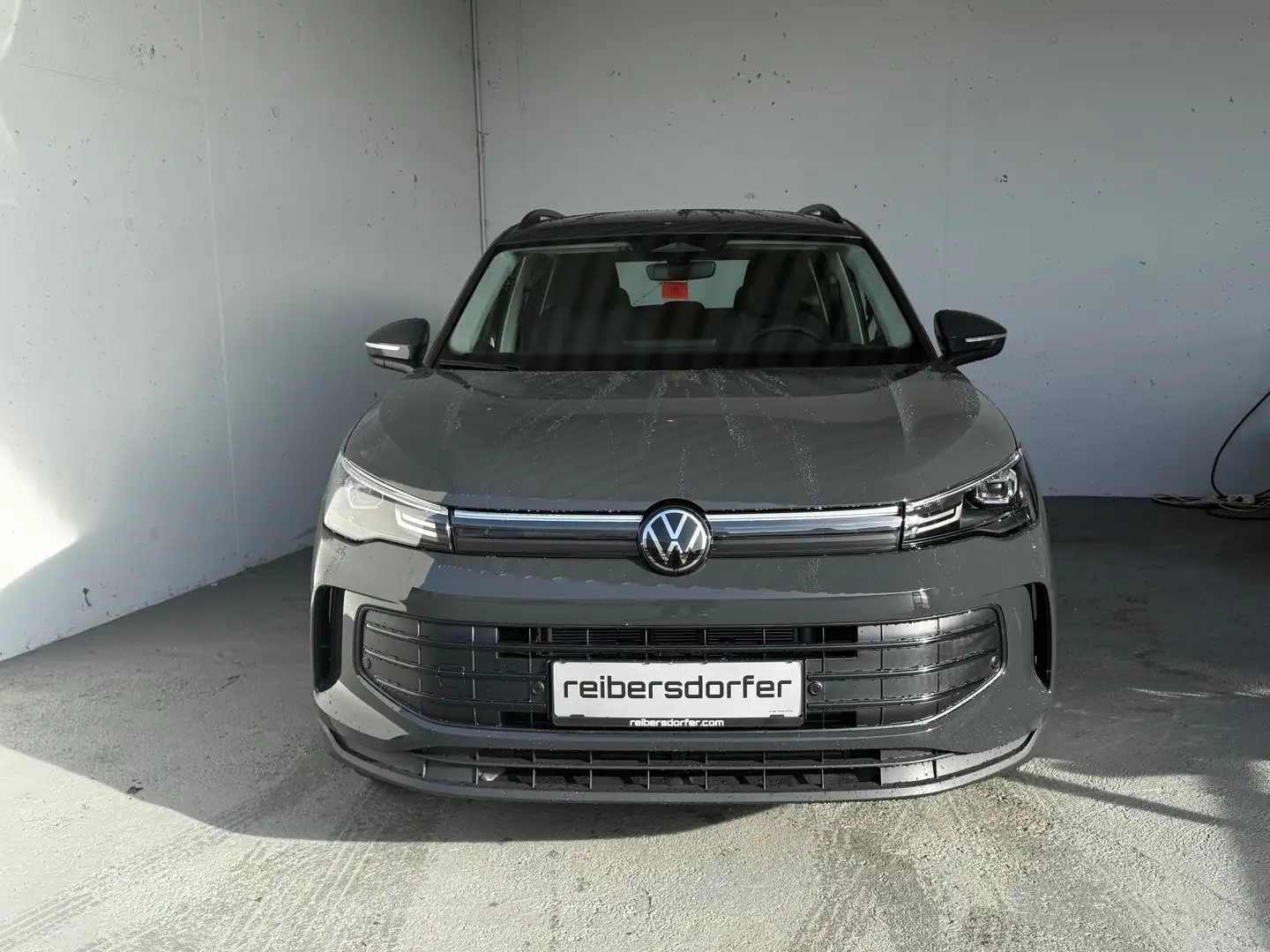 Volkswagen Tiguan 4Me TDI DSG Grau - 2