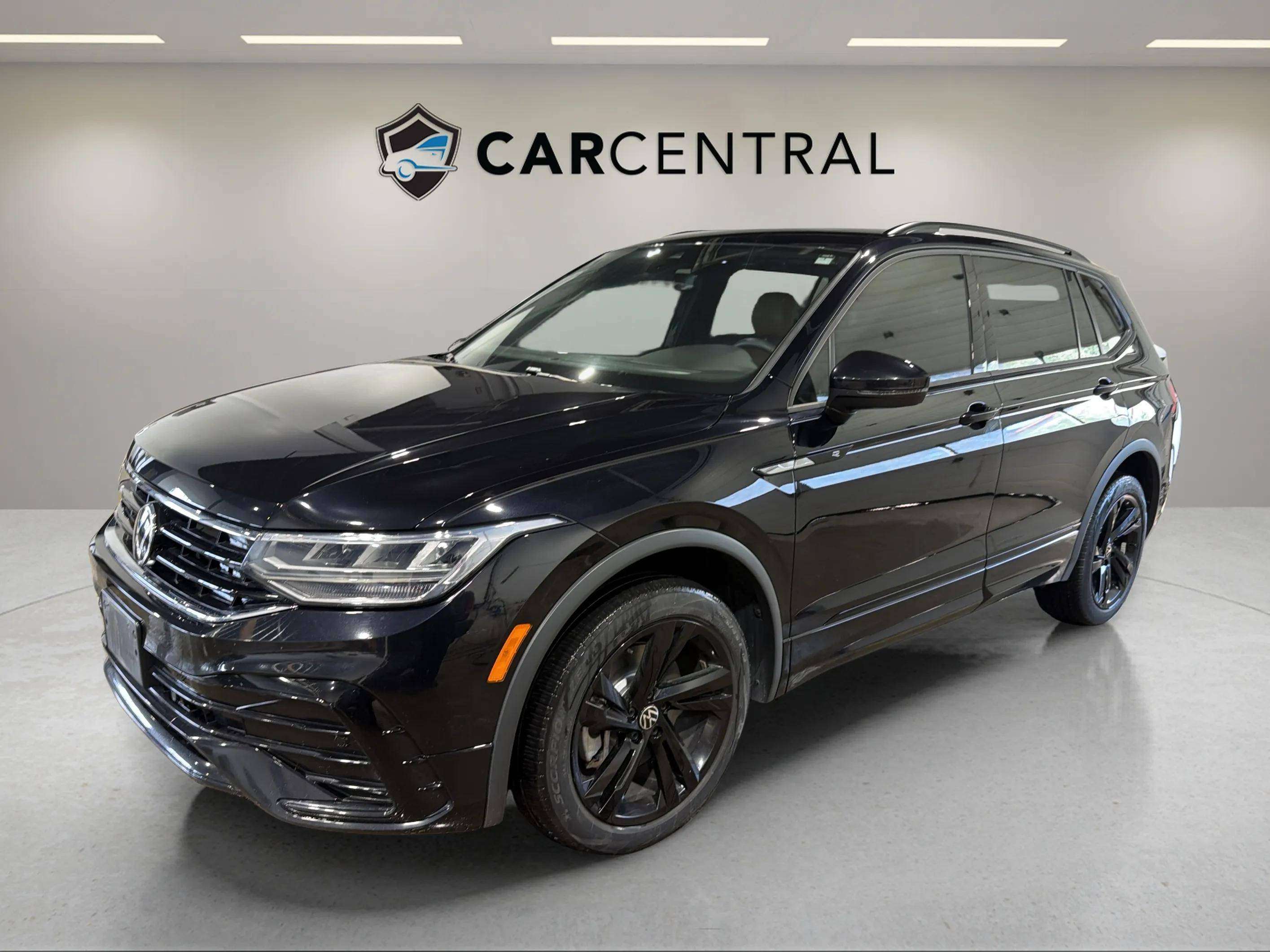 2023 Volkswagen Tiguan Comfortline R-Line Black 4Motion