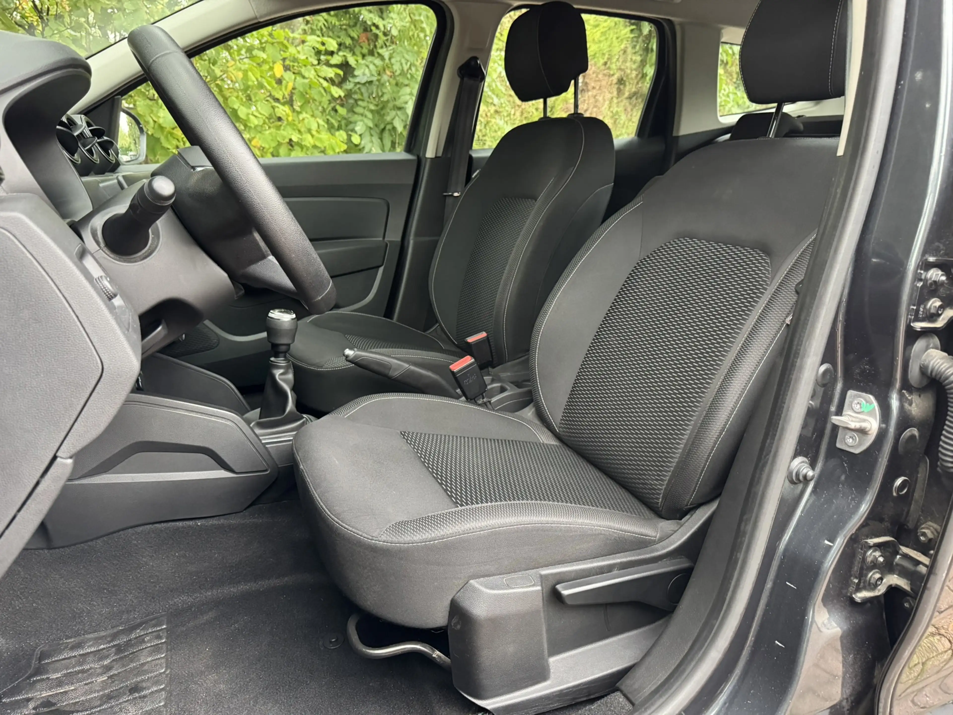 Dacia Duster 1.2 TCe Comfort Airco — photo 7
