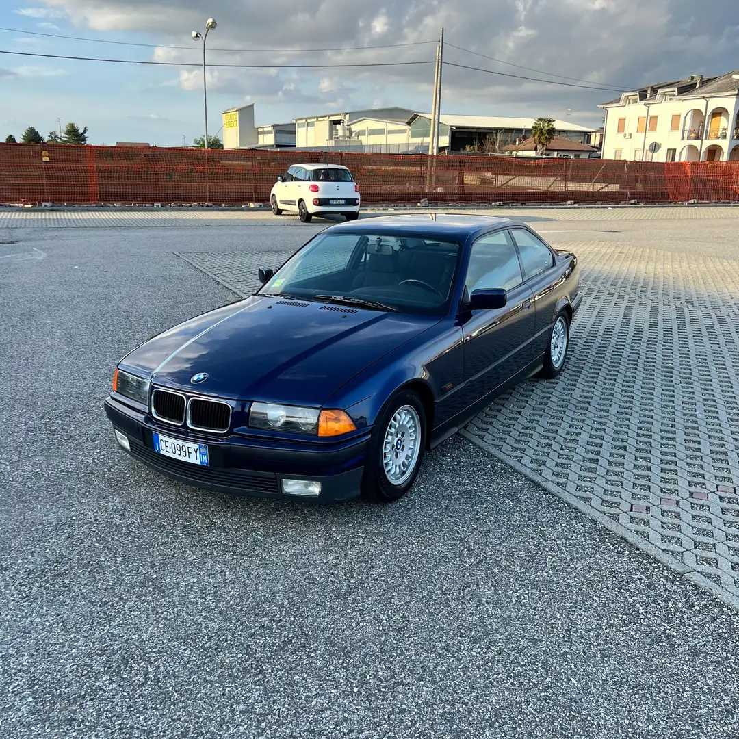 BMW 320 320i Coupe cat. plava - 1
