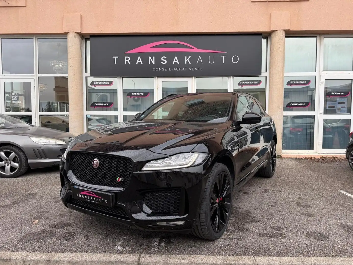 Jaguar F-Pace V6 3.0 - 380 ch Supercharged AWD BVA8 S Noir - 1