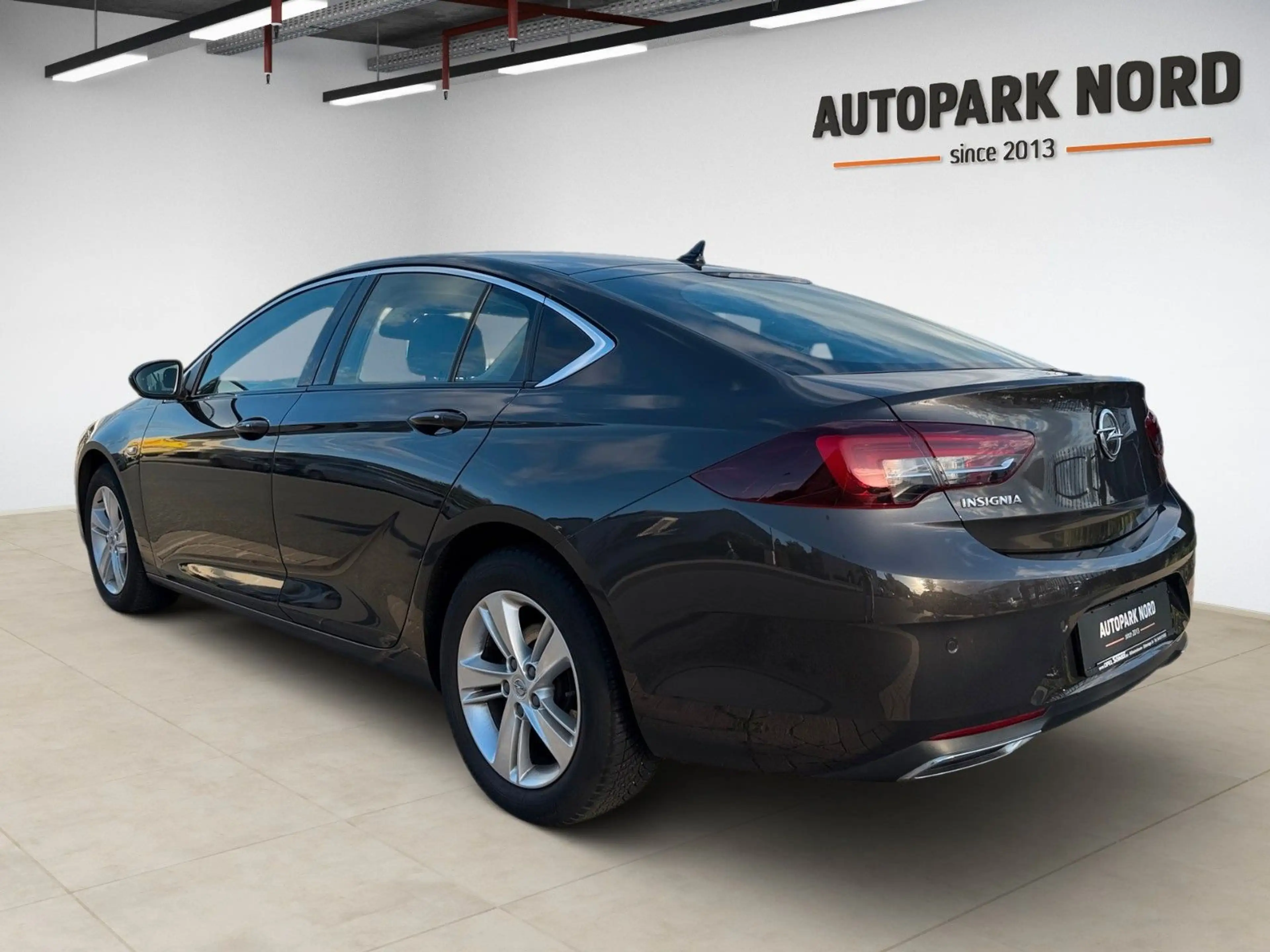 Opel Insignia 2.0D Aut. 128kW Elegance GS/1.HAND/LED — photo 3