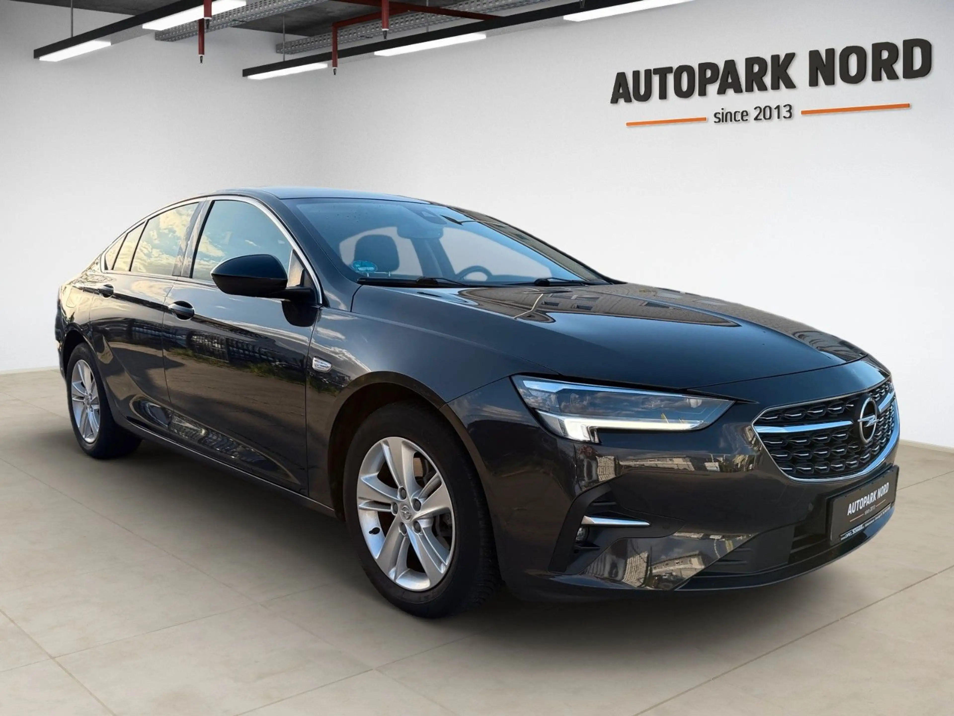 Opel Insignia 2.0D Aut. 128kW Elegance GS/1.HAND/LED — photo 2