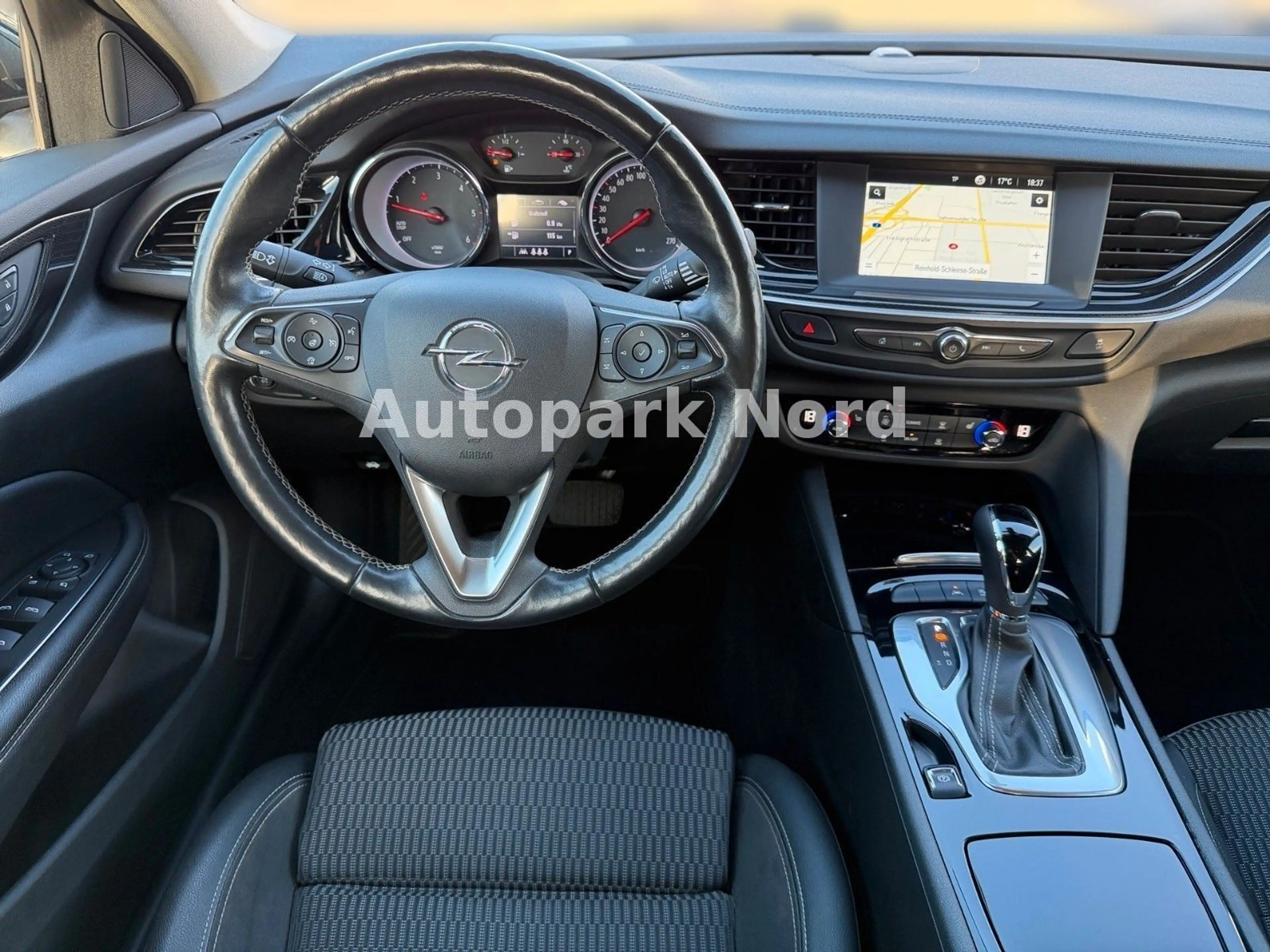 Opel Insignia 2.0D Aut. 128kW Elegance GS/1.HAND/LED — photo 10