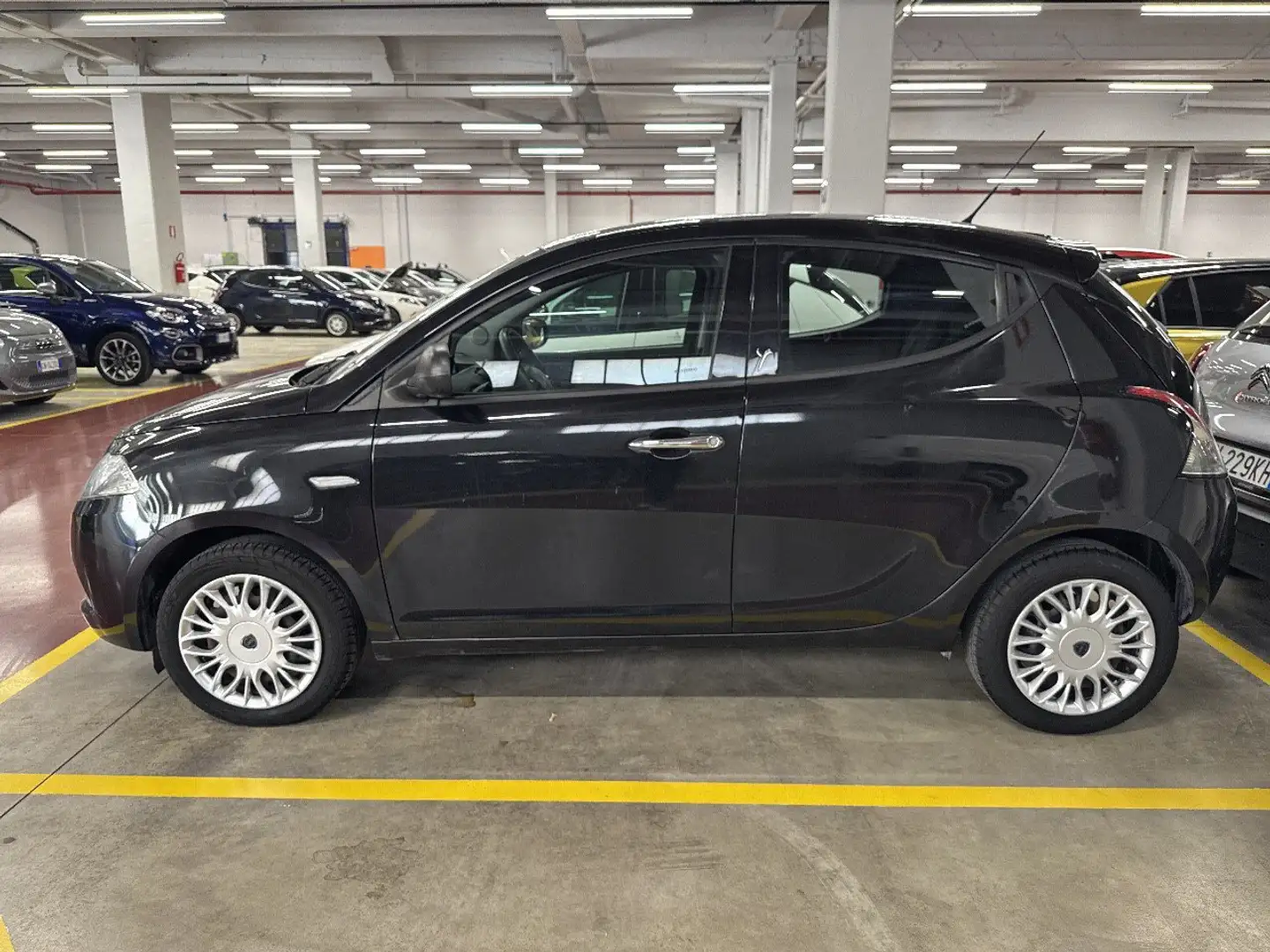 Lancia Ypsilon 1.2 69cv Silver Nero - 2