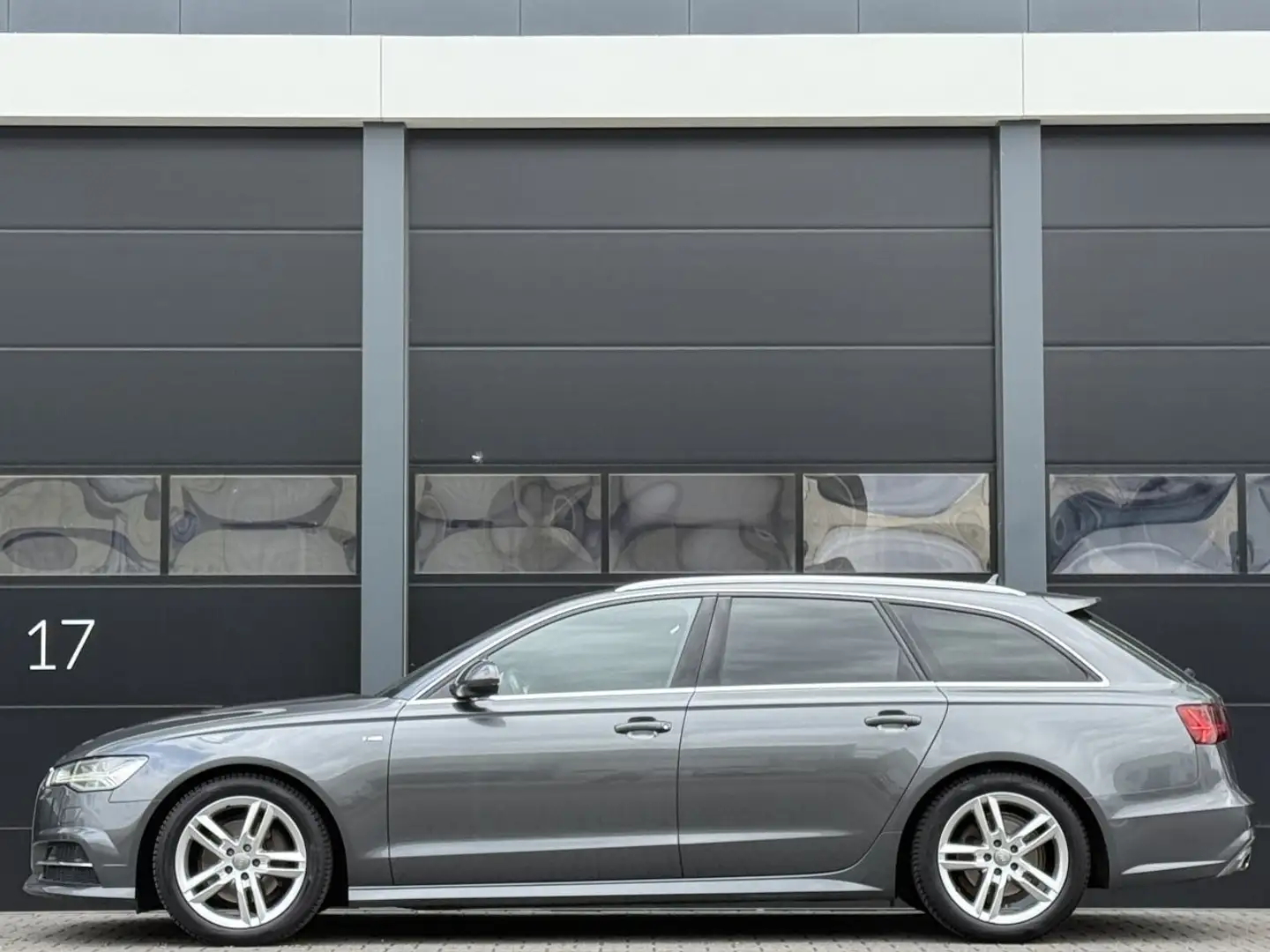 Audi A6 avant 2.0 TDI Ultra Lease Edition Grijs - 2