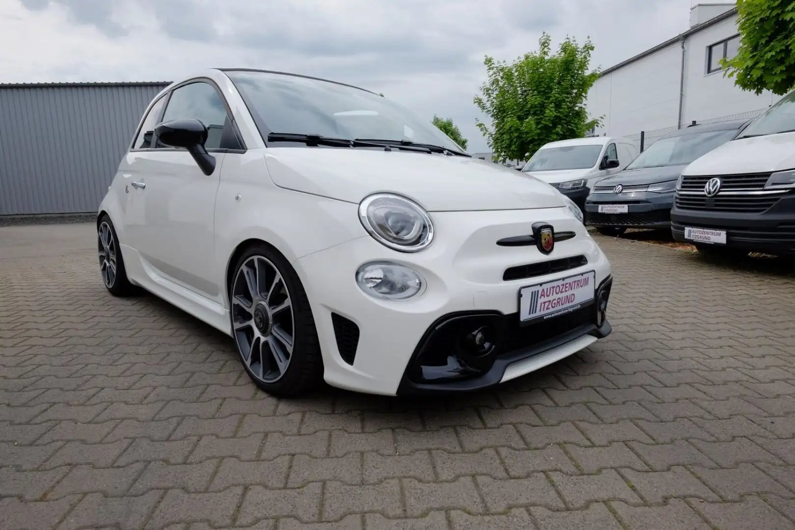 Abarth 595 Turismo Cabrio Nav/Xen/Led/SH Weiß - 1
