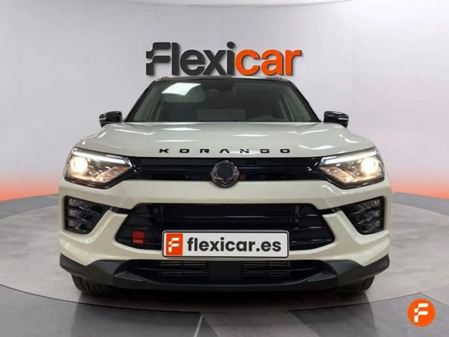 SsangYong Korando G15 Urban Plus 4x2 Aut. Blanco - 2