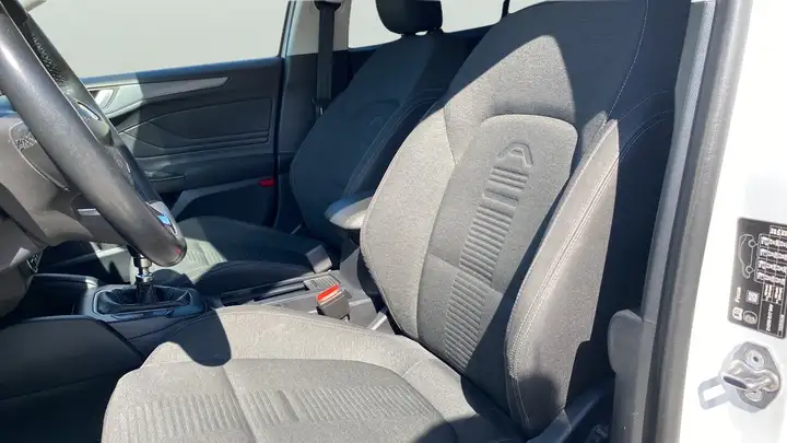 Ford Focus 2019, foto 11
