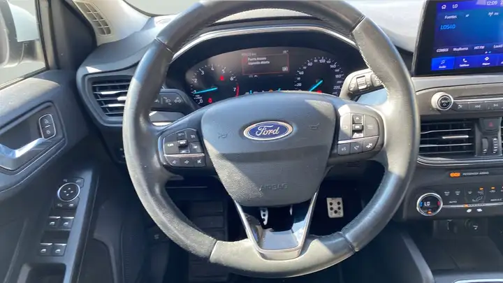 Ford Focus 2019, foto 9