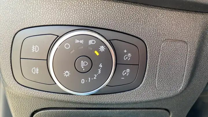 Ford Focus 2019, foto 18