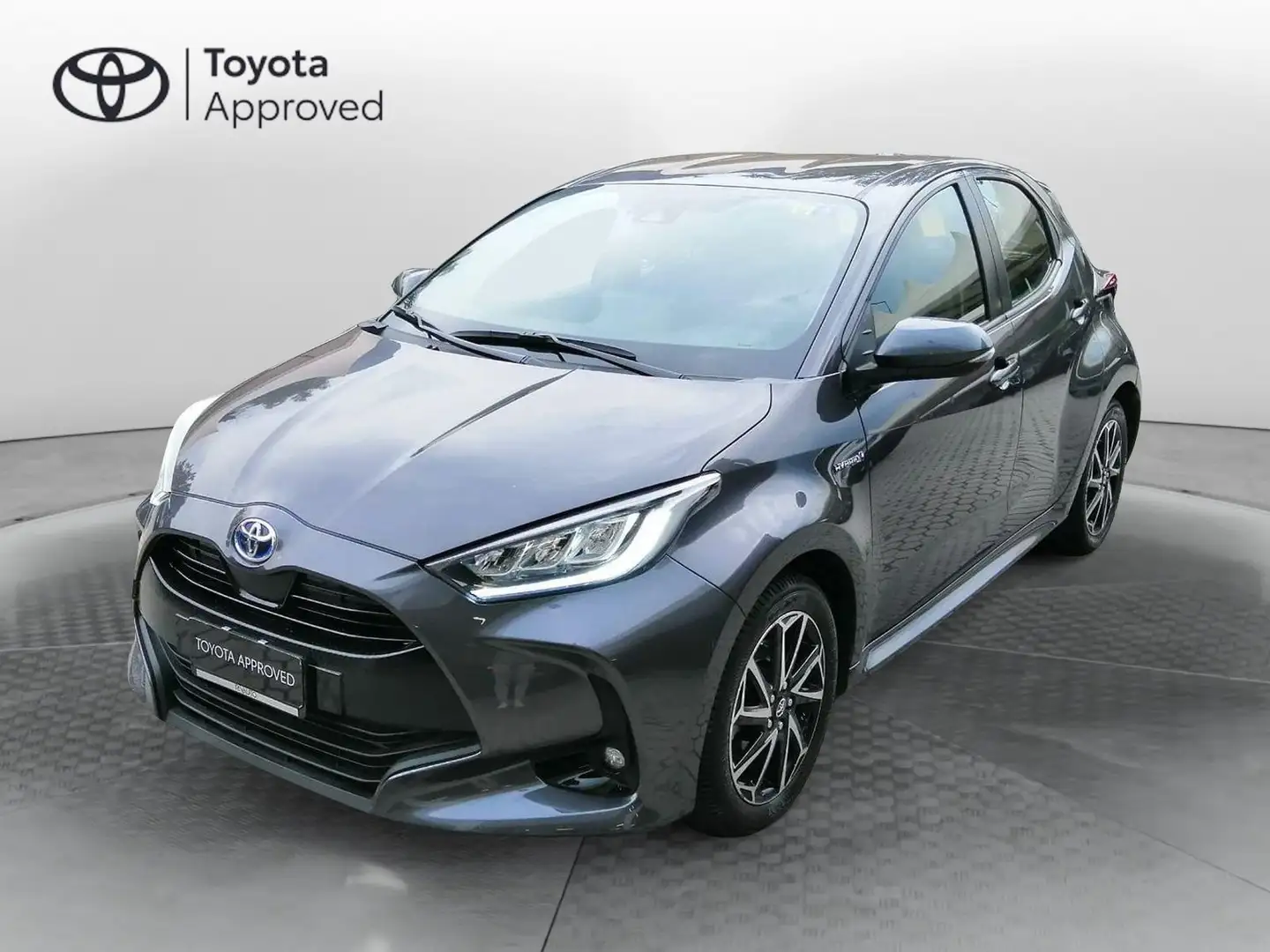 Toyota Yaris 1.5 Hybrid 5 porte Trend Gris - 1