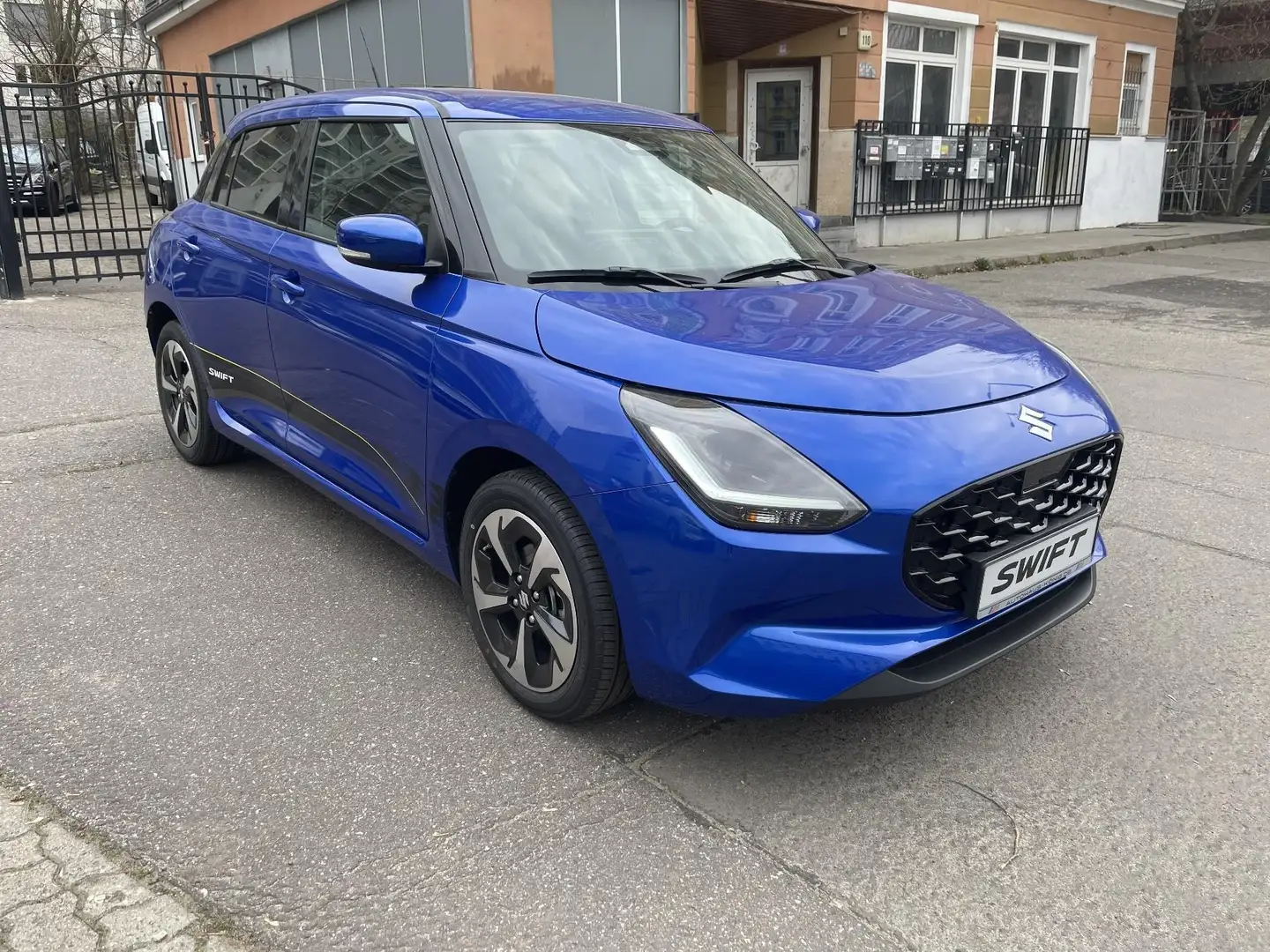 Suzuki Swift COMFORT+ Automatik Blauw - 2