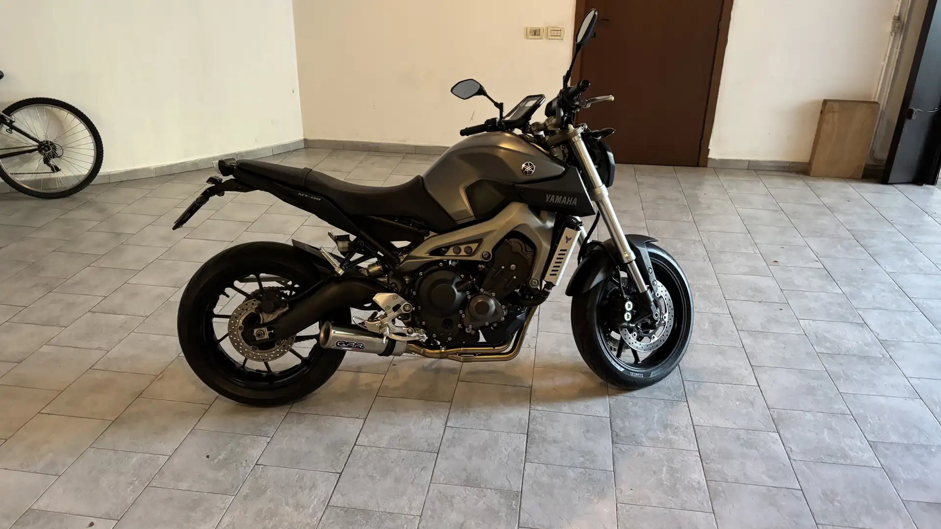Yamaha MT-09 Race blu/ Matt gret - 2