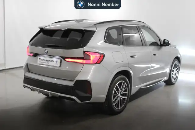 BMW X1 view 3