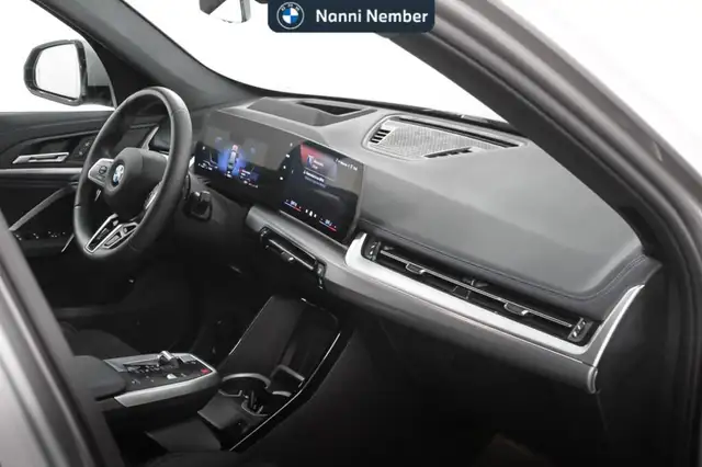 BMW X1 view 8